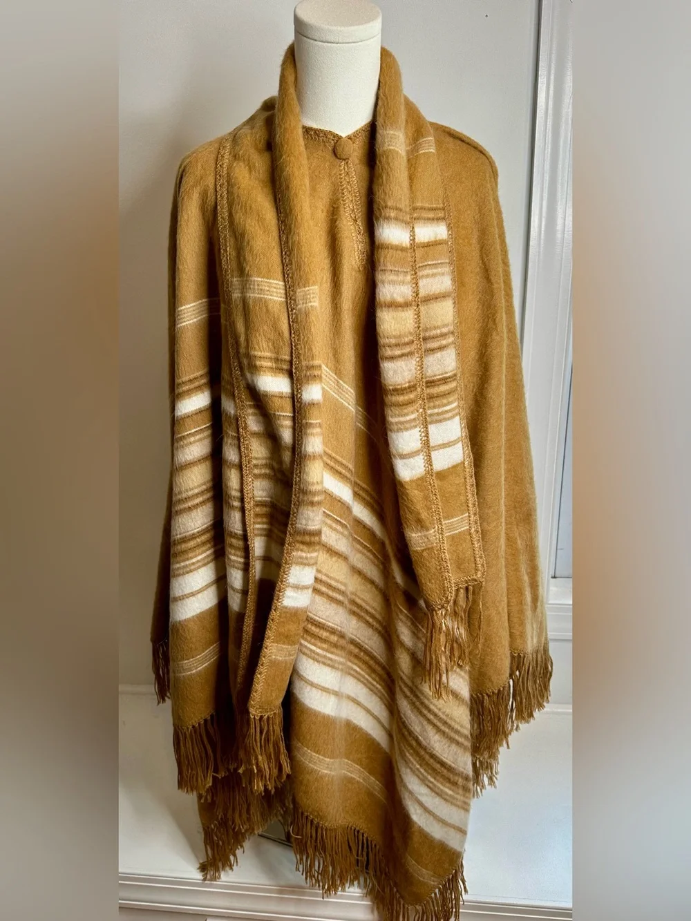 Vintage Alpaca Camargo Peru Poncho Cape + Scarf